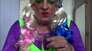 bisexual crossdresser with glasses downs two shy drinks wanna give more