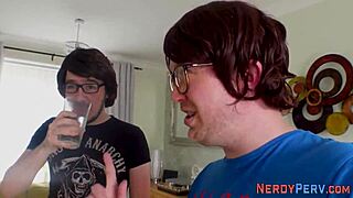 newbie amateur teases nerd cock with eager sucks?