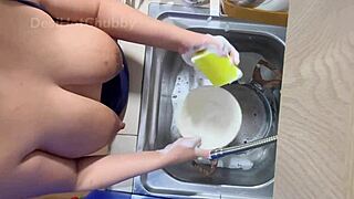 Horny Indian Maid Flashes Big Natural Tits On Webcam While Scrubbing Dishes Seductively
