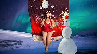 Granny Claus explodes in dual-position orgasms for Christmas in July heat