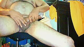 hey slut watch me flash curvy body turning you on