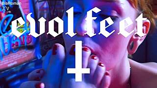 hotties dive into messy footsie foot fetish play