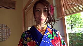 Seductive Japanese Mature Ayumi Shinozaki Delivers Ultimate Blowjob Temptation