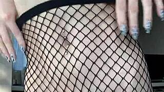 sofia siemens strips nude and teases with solo masturbation