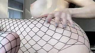 sofia siemens strips nude and teases with solo masturbation