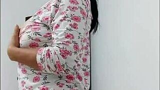 Damn Milf Shakes Beautiful Huge Ass While Flaunting Massive Nipples!