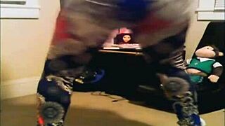 hey that black milf shakes her ass and pussy like she's timeless