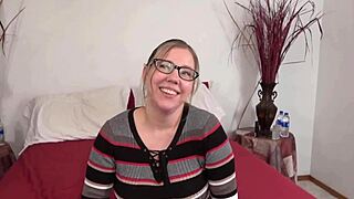 desperate amateurs crimson pearl savanna kate lexi stretch pussies wide