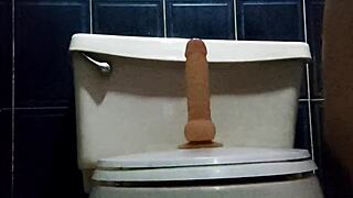 im ridin my big dildo b4 shower feels amazin