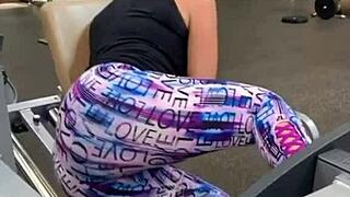 instagram chicas show off athletic big asses in tight gym leggings