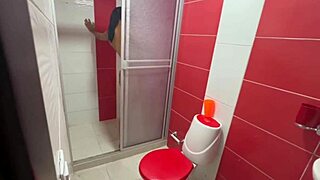 Shower catch leads to tight pussy mouth cum