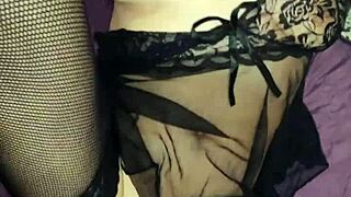 This 40-year-old wife in stockings looks insanely hot and fuckable now!