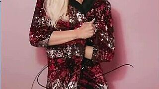 gwen stefani's long legs spread wide for your ultimate jerk-off session