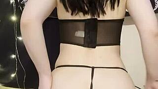 Goth petite teen shakes fat ass twerking