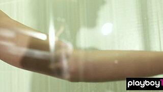 FLEXIBLE SKINNY BRUNETTE KENDRA CANTARA FLASHES SWEATY SHAVED PUSSY