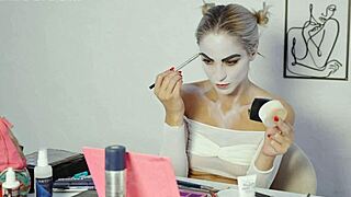 miss daisy diamond nails harley quinn cosplay makeup for halloween!