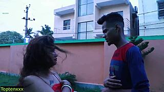 18yr boy tricks hot bhabhi into hardcore doggystyle pounding!