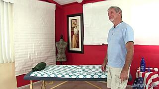 huge fatty mia riley begs for deep sensual body massage