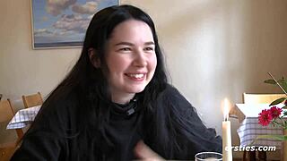 look at sexy sonja as she rubs pussy through her panties 😈💦