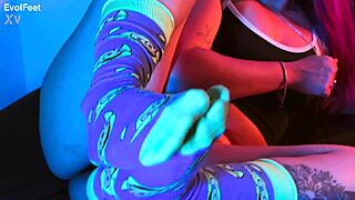 i know your weakness for my sweaty socks and sexy latina feet toes