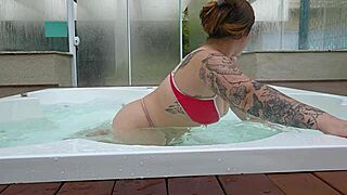 Exhibitionist Flashes in Hotel Jacuzzi
