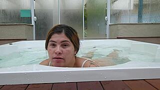 Exhibitionist Flashes in Hotel Jacuzzi