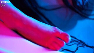 ever wonder how wet lesbian feet lickers share a threesome tub?