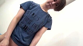 yo, this japanese babe gives the best asian blowjob ever 😍💦