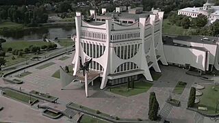 russian mom sucks victor bloom's huge cock in barcelona