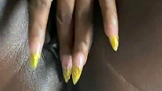 mmm the sweet taste of juicy pussy when your tongue dives deep 👅💦