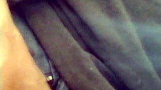 Fantasize girlfriend's slow moist cum stroke?