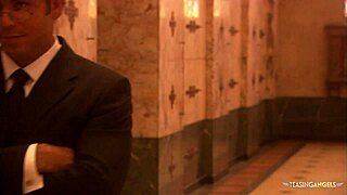 hey maestro, pound my pussy like your wildest piano tune!