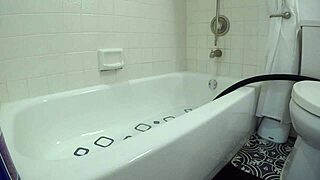 annie archer shower pov... damn her wet pussy looks so fuckable 🚿💦😈