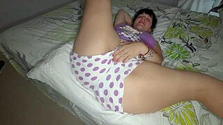 hot milf begs for deep creampie inside her huge hairy wet pussy up close