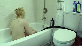 annie archer shower pov... damn her wet pussy looks so fuckable 🚿💦😈