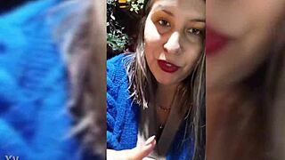 Stunning Hot Girl Flaunts Sexy Curves in Teasing Display