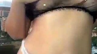 Isa gordita's voluptuous latina curves tease in steamy web chat