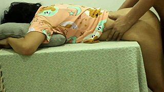 local arab slut flaunts hot pussy hardcore