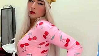 Hey, Linda's such a rich sensual transsexual ladyboy vibe