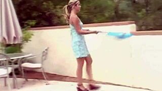 dirty babe's teasing downblouse nipple slip reveal