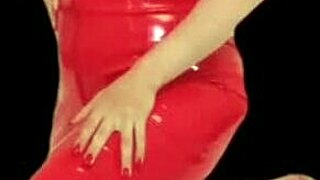 Belly Dancer Goddess Taunts Haters with Seductive Moves