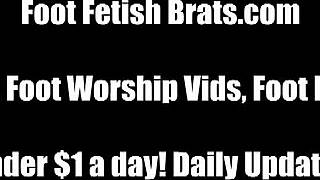 Sarah's mouth worships Sarah's tempting feet