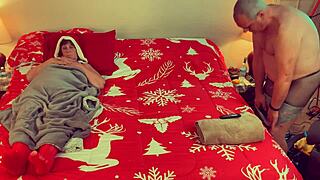 granny carmen claus sucks classic cock in christmas frenzy!