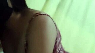 Cheating Girlfriend Texts Hubby During Hard Pounding