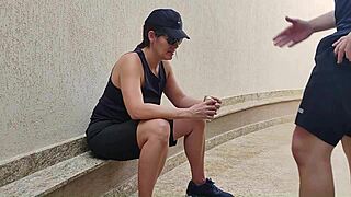 sapatão loses bet and sucks muscular friend's cock hard