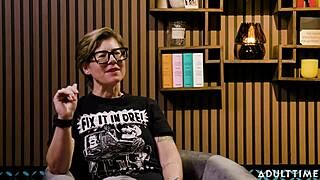 Hailey Rose and Hazel Moore lost in free use ecstasy