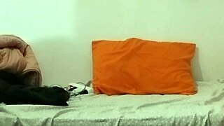 HORNY GIRLFRIEND TRAINS STEAMY STRIPTEASE