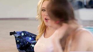 i love facesitting my petite blonde friend's wet pussy