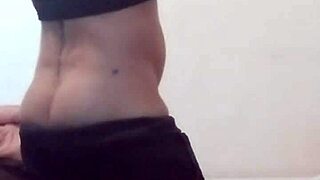 HORNY GIRLFRIEND TRAINS STEAMY STRIPTEASE