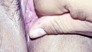 open whore takes three fingers deep without feeling it